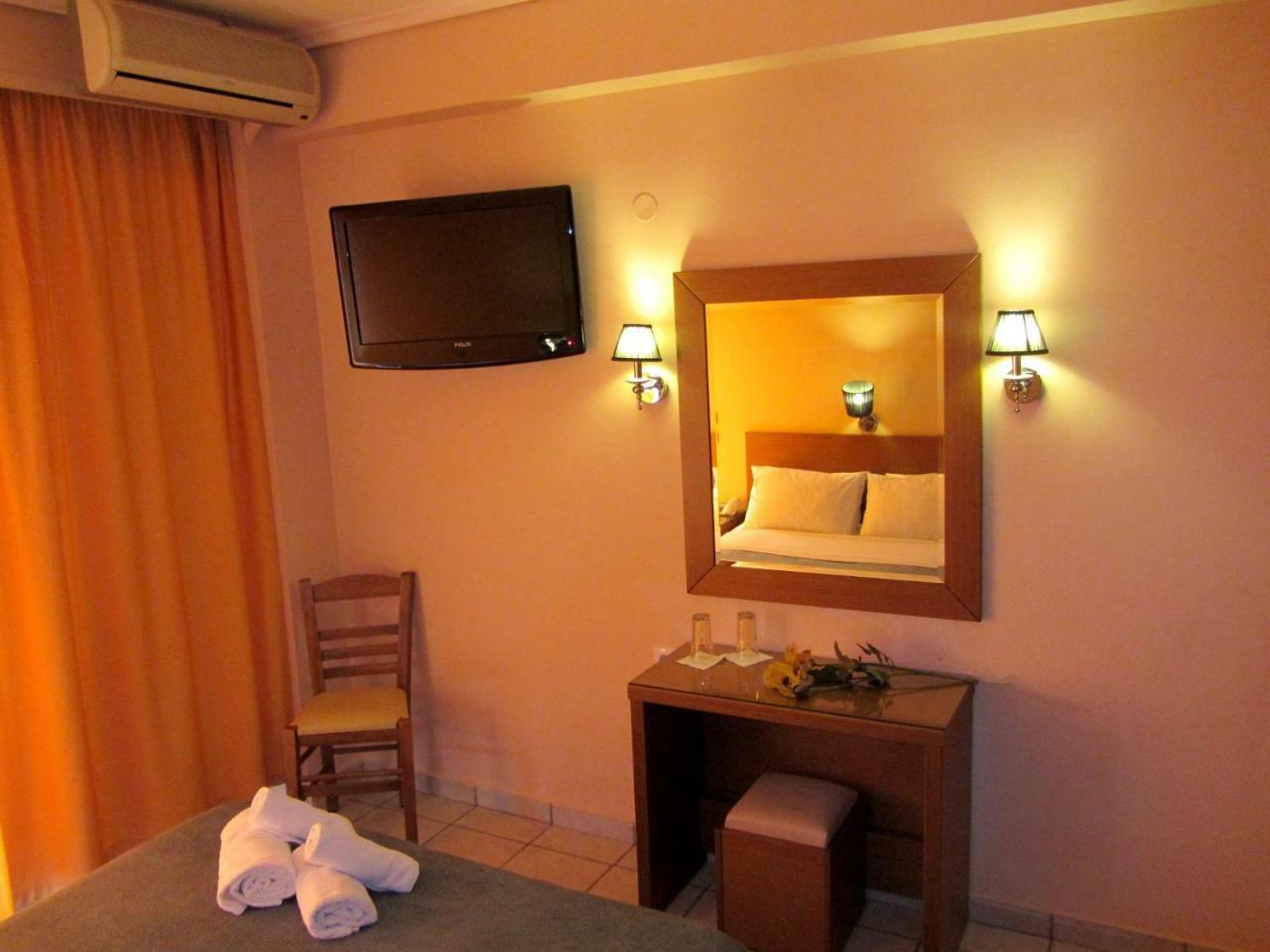 Hotel Lito Paralía Esterno foto